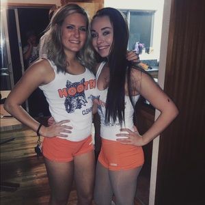 Hooters Outfit XS Halloween Costume